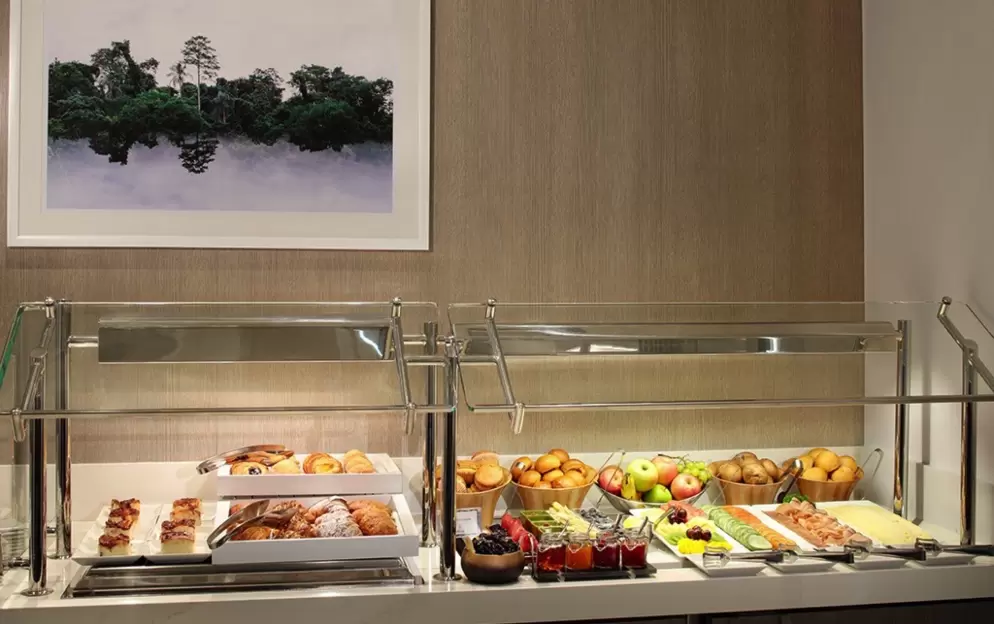 Celebrity Cruises The Retreat Lounge 9.jpg